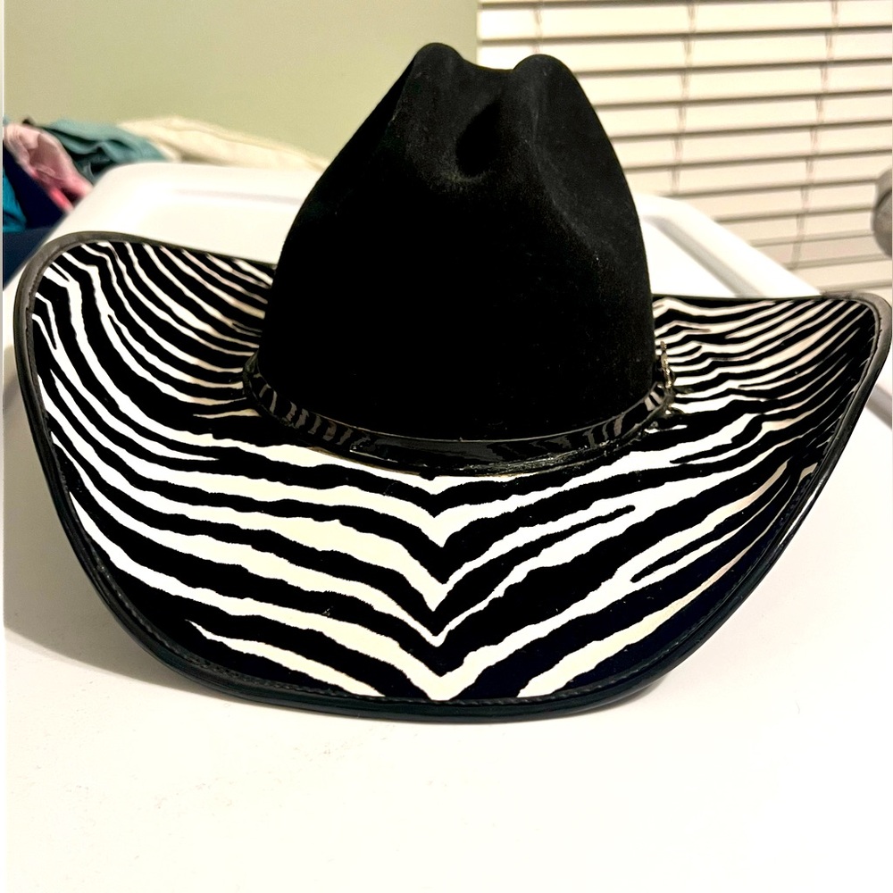 Very Unique Charlie 1 Horse Zebra Felt hat